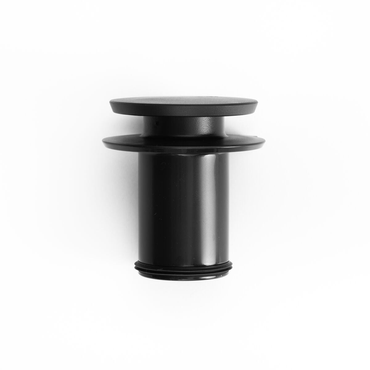 new-standard-carafe-y3 WebPDP-PolishedStainlessCarafe_33oz_SS_StudioX207182024_Lid__CAR1SVOS005.jpg