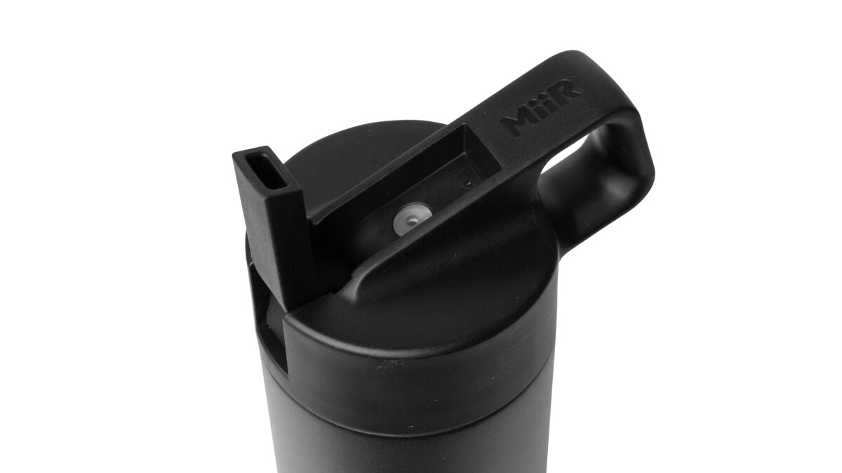 straw-bottle-i5 WebPDP-Straw_Lid_2_Black_Studio_0221_45deg_Open__WMB1SL20002.jpg